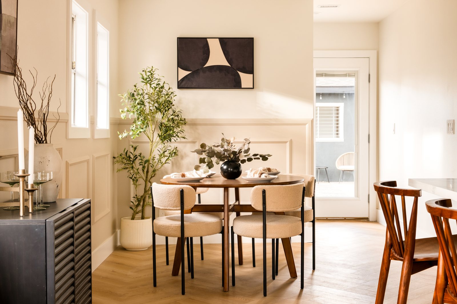 West 29th Street dining area
