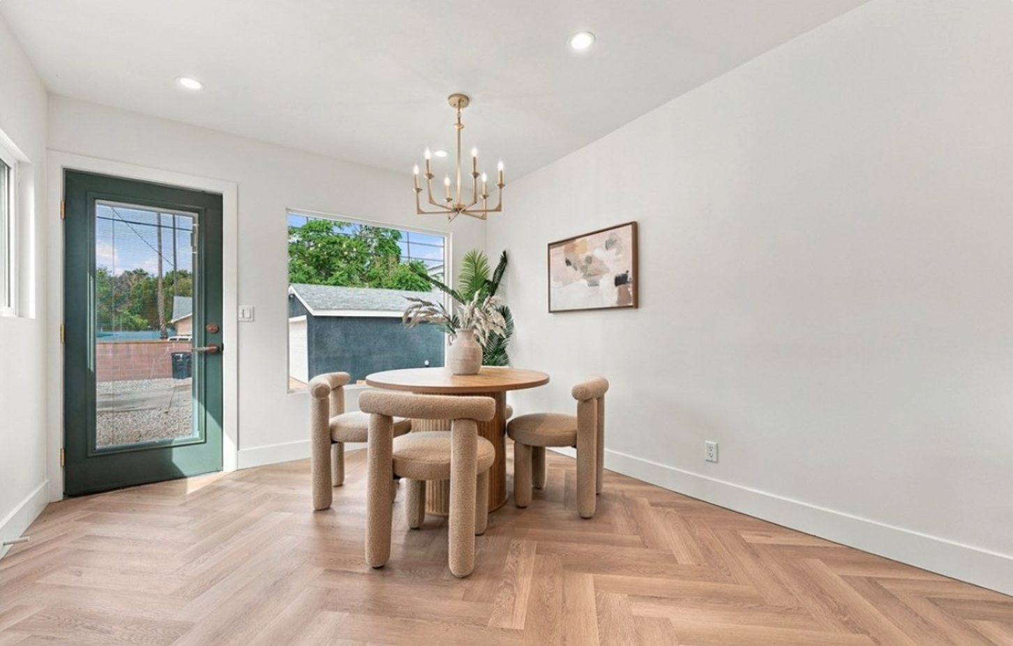 7th Street dining nook