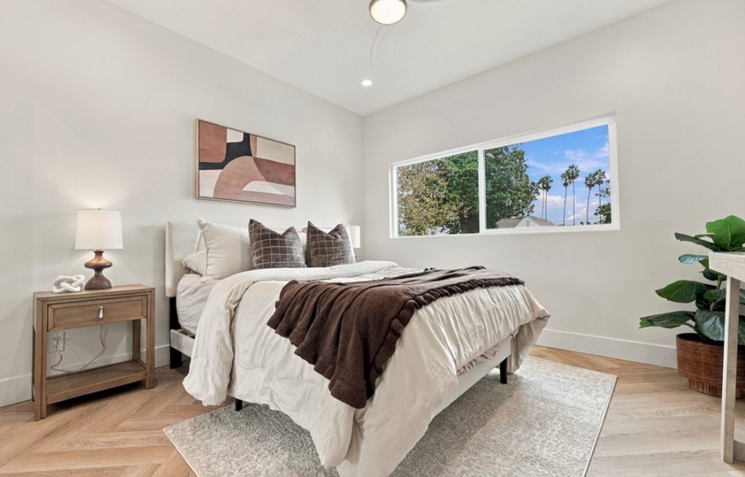 7th Street bedroom