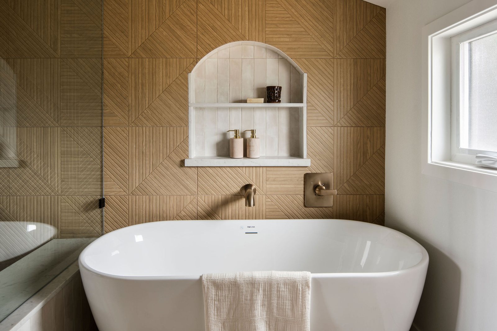 West Adams freestanding tub
